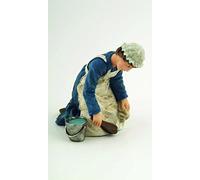 1/12th Scale Dolls House Kneeling Maid DP307