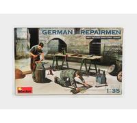 MiniArt Plastic Model Kit - German Repairmen 1:35 MIN35353