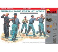 1:35 Miniart German Tank Crew At Work Special Ed. Kit MA35285 Model