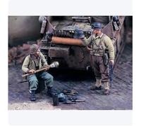 1/35 WWII U.S. Tank Soldier Resin Model Kit Unpainted and Unassembled Resin Model Parts (2 Men, No Tanks) // C5q7-1