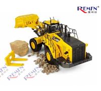 Komatsu WA600-8 Wheel Loader 1:50 Model 8127 Universal Hobbies
