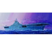 USS Essex CV-9 Aircraft Carrier 1:700 Plastic Model Kit TRUMPETER