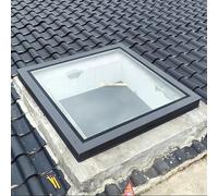 100x100cm Skylight Hatch - Double-Layer Tempered Glass Roof Window with Anti-Theft Lock Handle Sealing Gasket - Ideal for Home Office Loft Attic Natural Light Energy Efficient