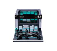 143 F1 MERCEDES AMG W15 2024 PIT PASS DIORAMA RUSSELL