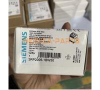 ONE New Siemens Time relay 3RP2005-1BW30