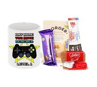 1st Anniversary Gamer Gift - Personalised Any Name Has Reached Level 1 Gamer Mug - 1st Birthday Gifts for Men or Women - Novelty Video Game Design (Coffee Filled Mug)