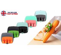 2 Palm Grip Finger Peelers Kitchen Carrots And Vegetable Peeler Set