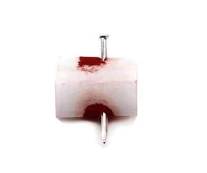 2 Pcs Magic Trick Prank Joke Toy Artificial Blood Nail Through Finger For Halloween Party Useful and Professional