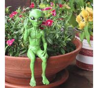 2025 Ingredientp Funny Alien Artwork, Beer Drinking Alien statue, Hilarious Desk Decor for Adults, Unique Home Novelty Collectibles, Male Hang Loose Beer Drinking Ledge Lounger Funny Home(Middle Finge