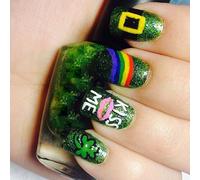 24 Pcs Lips Print Stick On Nails Shamrocks Artificial Nails Glittering Press On Nails Festival False Nails