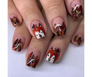 24Pcs Glossy Squirrel Tips Short Square Form European Manicure Design Safe Nails Art for Party Occasion French Design False Glittering