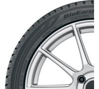 Winter Tyre 275/45 R21 Yokohama 110W BLUEARTH WINTER V906 M+S