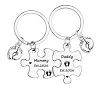 2Pcs New Parents Keyring Pregnancy Announcement Gifts for Couples First Time Mum Dad Keyring New Mum Dad Gift Mummy and Daddy Est 2026 Keyrings Mother's Day Gift Father's Day Gift Gender Reveal Gift