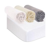 3 fitted sheets 60 x 120 cm with 2 organic cotton mattress protectors.