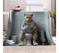 3D Printed Leopard Sitting On The Toilet Reading A Newspaper Flannel Fleece Blanket (270GSM) Humorous Fantasy Style Super Cozy 220x240 cm Queen Size Fade Resistant Home Decor Gift - Machine Washable