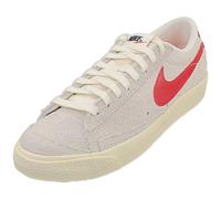 (4) Nike Blazer Low 77 Vintage Womens Fashion Trainers in Summit White