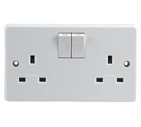 5 X 2G SP SWITCHED SOCKET TWIN EARTH 4306 By CRABTREE