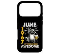59th Birthday Raccoon Beer June 1967 Vintage 59 Years Old Case for iPhone 17 Pro