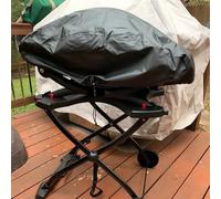 600D Oxford Cloth Based Grill Cover Designed to Fit For Weber Q2000 and Q200 Series Grills with All Weather Functionality (82 * 48 * 32CM)