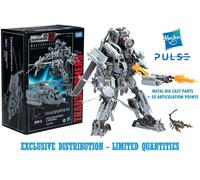 89869 Transformers Masterpiece Blackout and Scorponok Limited Edition