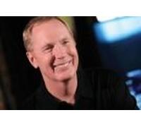 A Gentle Thunder: Hearing God Through the Storm (Bestseller Collection)