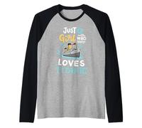 A Girl Who Loves The RMS Titanic Funny Cruise Ship Family Raglan Baseball Tee