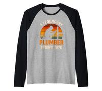A Legendary Plumber Retired 2026 Retro Master Pipefitter Raglan Baseball Tee