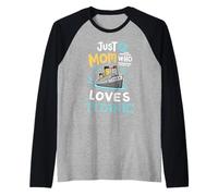 A Mom Who Loves The RMS Titanic Funny Cruise Ship Family Raglan Baseball Tee