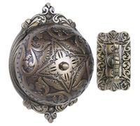 A29 Twist Hand-Turn Solid Brass Wireless Mechanical Doorbell Chime in Antique Brass Finish Vintage Decorative Victorian Door Bell with Easy Installation