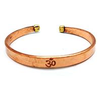 AB India Crafts Handmade Copper Bracelet Mantra Om Aum Symbol with Jewellery Pouch, one size (ca. 7 cm Durchmesser), Copper