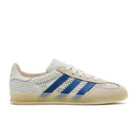 adidas Men's Gazelle Indoor Sneaker, Off White/Focus Blue/Warm Vanilla, 10 UK