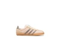adidas Men's Gazelle Indoor Sneaker, Yellow/Supplier Colour/Charcoal, 10 UK