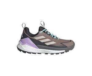 Adidas - Women's hiking boots in GORE-TEX® - Terrex Free Hiker 2 Low GTX W Trace Brown/Beige/Carbon for Women - Size 4,5 UK - Burgundy Burgundy 4.5 UK