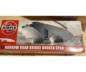 Airfix A75012 1:72 Scale Narrow Road Bridge Broken Span