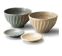 Aito Gratte Pear Bowls & Small Plates Set of 2, Japanese Porcelain, Dishwasher & Microwave SafeBy Winebuyers