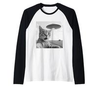 Alien Saucer Cat Selfie Shock Close Up Night Sky Scene Panic Raglan Baseball Tee