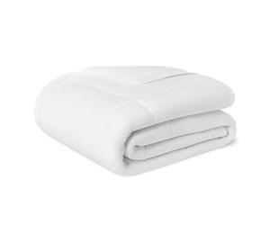 Amazon Basics Down Alternative Spring and Summer Duvet 5.1 TOG - Hypoallergenic Maching Washable Quilt, Single 135 x 200 cm, White