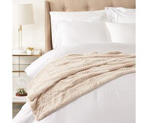 Amazon Basics Faux Fur Sofa Throw Blanket, Not Heated, Soft Bed Throw, 150 x 200 cm, Ivory