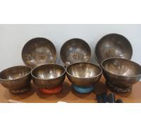 Amilav Collections 7 Chakra Singing Bowl Set, Singing Bowls Set, Tibetan Singing Bowl Set of 7, A to G Note Healing Bowls, Mediation Bowl (5-10")