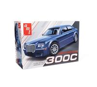 AMT - 1/25 2005 Chrysler 300C - Plastic Model Making - Scale: 1:25