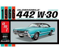 AMT 1432 1:25th scale 1966 Oldsmobile 442 W30 Hardtop