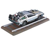 Aoshima 05918 Back To The Future Part 3 Delorean & Railroad 1:24 Model Car Kit