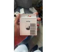 Apple AirTag | For iPhone & iPad | Tracker for keys, wallet, luggage IP67 White