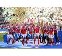 Arsenal Ladies - 2025 Champions League Final Winning Team Signed 12x8 Inch Montage Autograph Photo Print WIth Pre Printed Signatures Which Would Make A Superb Gift For Any Fan.