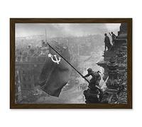 Artery8 Khaldei War WWII USSR Soviet Flag Over Reichstag Berlin Photo Artwork Framed Wall Art Print A4