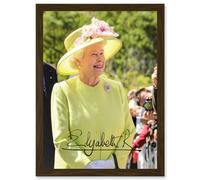 Artery8 The Queen In Yellow Elizabeth II Signature Photo Artwork Framed Wall Art Print A4