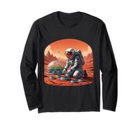 Astronaut Gardening on Mars - Space Farmer Sci-Fi Art Long Sleeve T-Shirt
