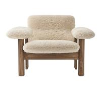 Audo Copenhagen - Brasilia Armchair Low Back, Walnut / Sheepskin Nature - Nature