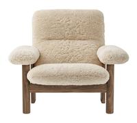 Audo Copenhagen - Brasilia Armchair, Walnut / Sheepskin Nature - Sheepskin Nature