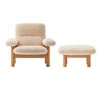 Audo Copenhagen - Brasilia Fåtölj Med Ottoman Naturlig Ek, Fårskinn Natur - Sheepskin Nature
